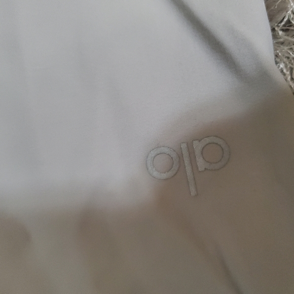 Alo Yoga Ripped Warrior medium leggings - Picture 2 of 4